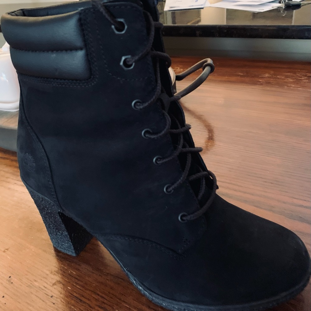 COPY - Brand new Timberland heeled booties